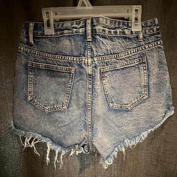 SHEIN HI-RISE SHORTS - Picture 2 of 6